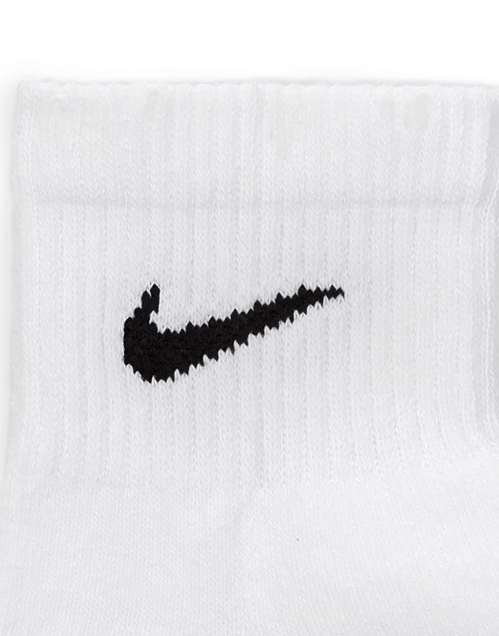 Nike Training Everyday Plus Cushioned 6-pack ankle socks in white Product Image