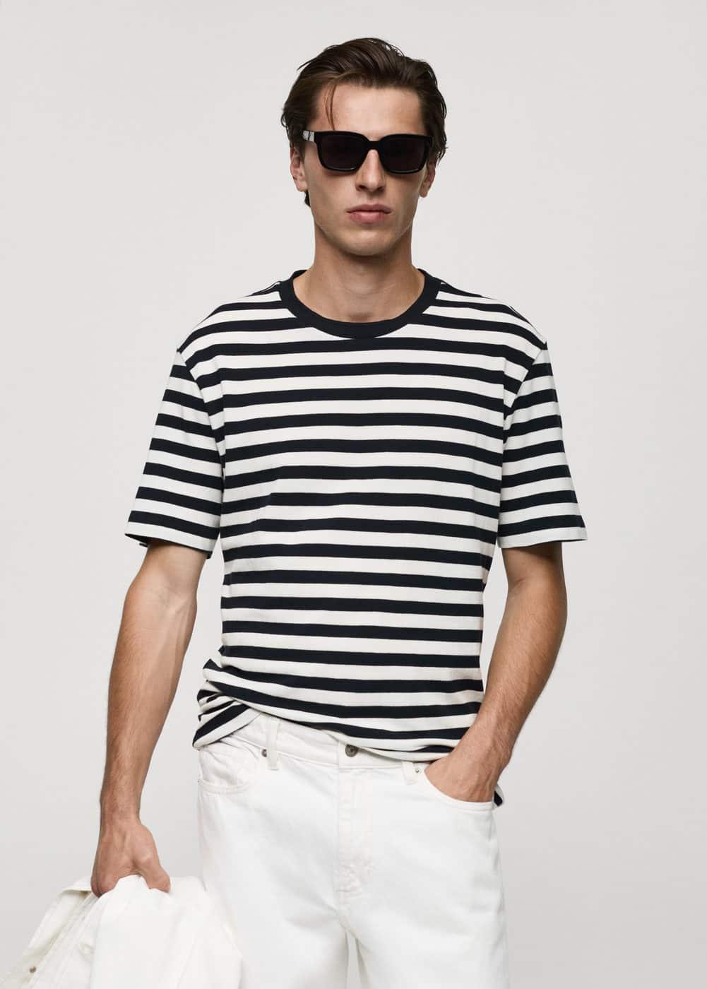 MANGO MAN - Regular fit 100% striped cotton t-shirt dark navyMen Product Image