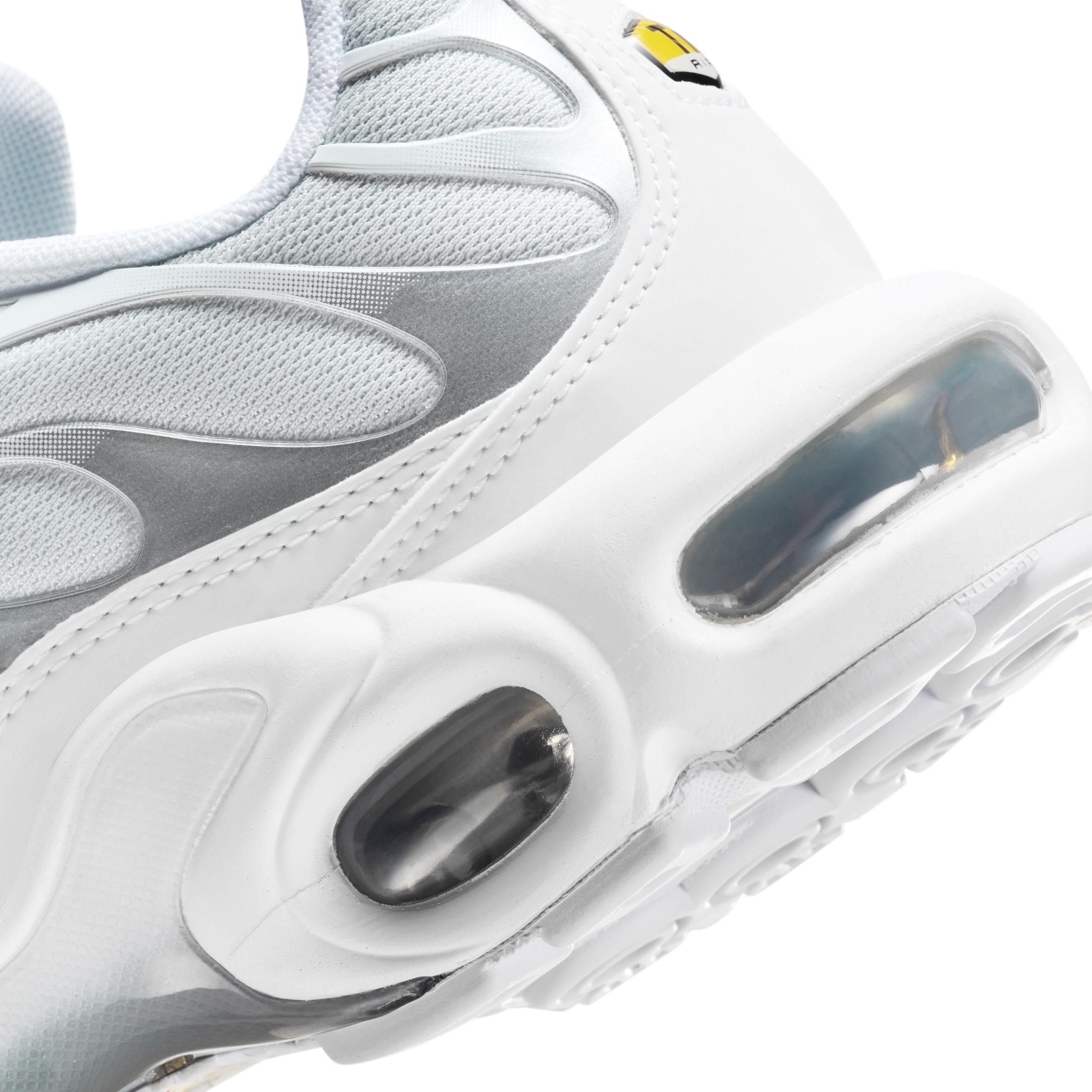 Nike Womens Air Max Plus Shoes Product Image