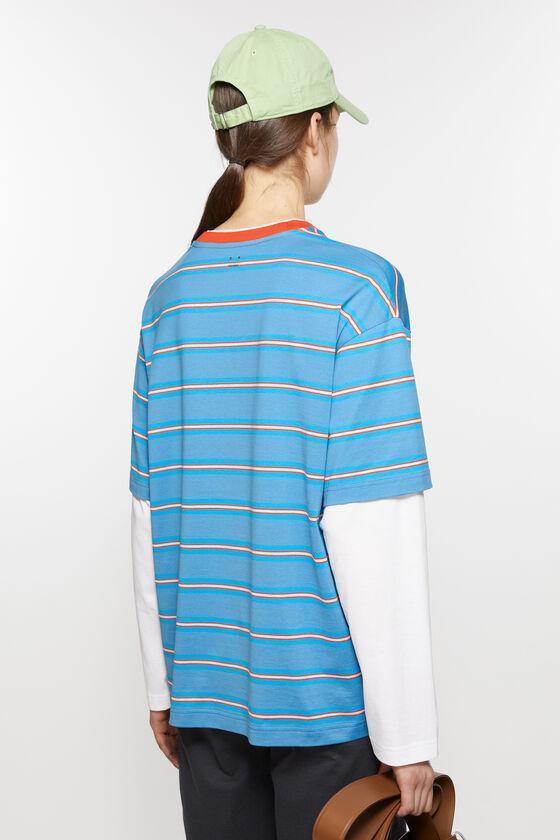 Layered t-shirt Product Image