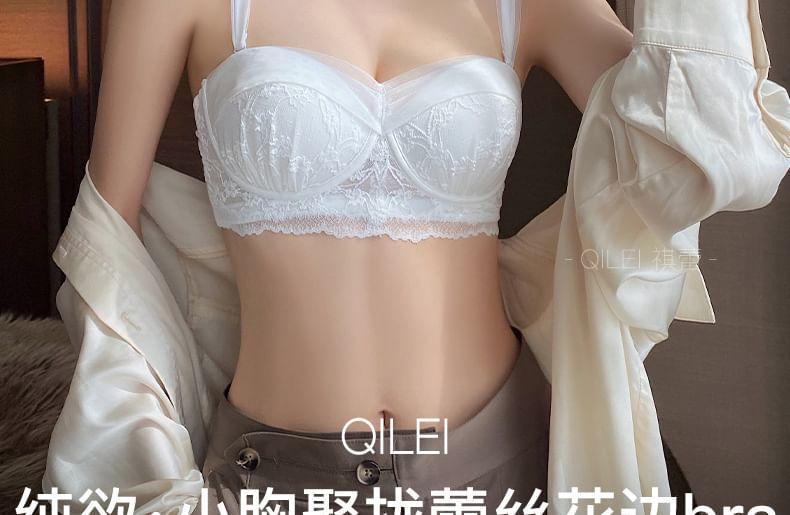 Floral Lace Wireless Bra Product Image