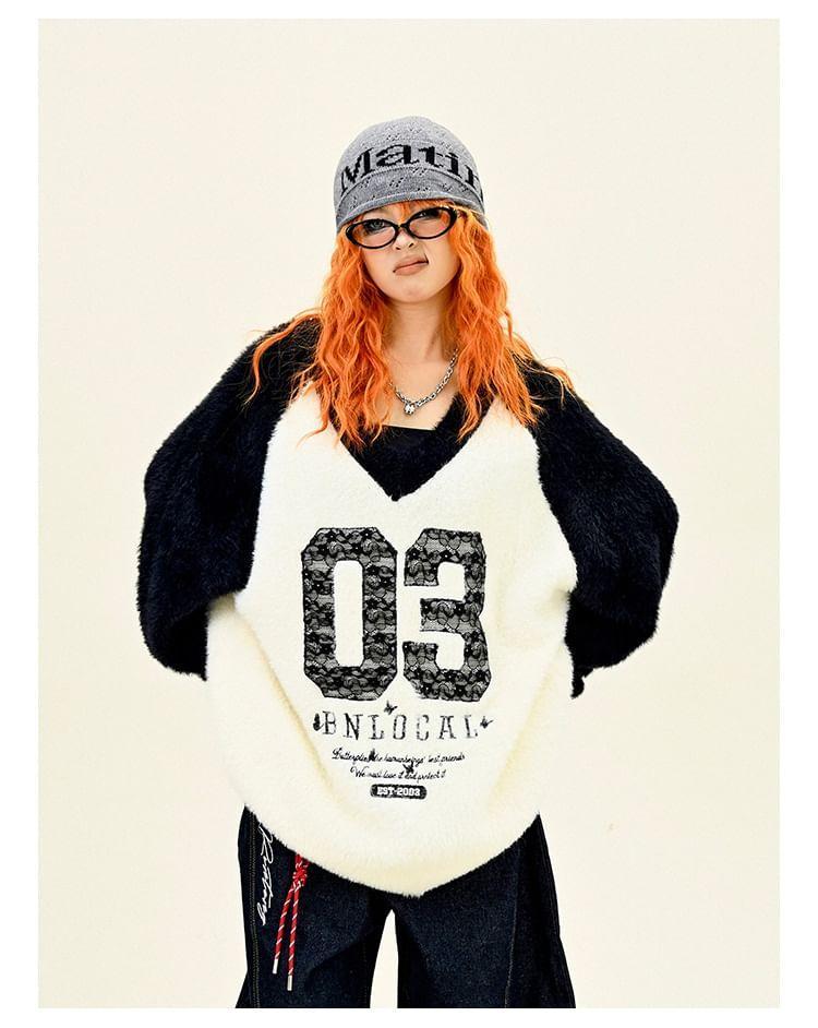 V-Neck Fluffy Numbering Raglan Oversized Sweater Product Image