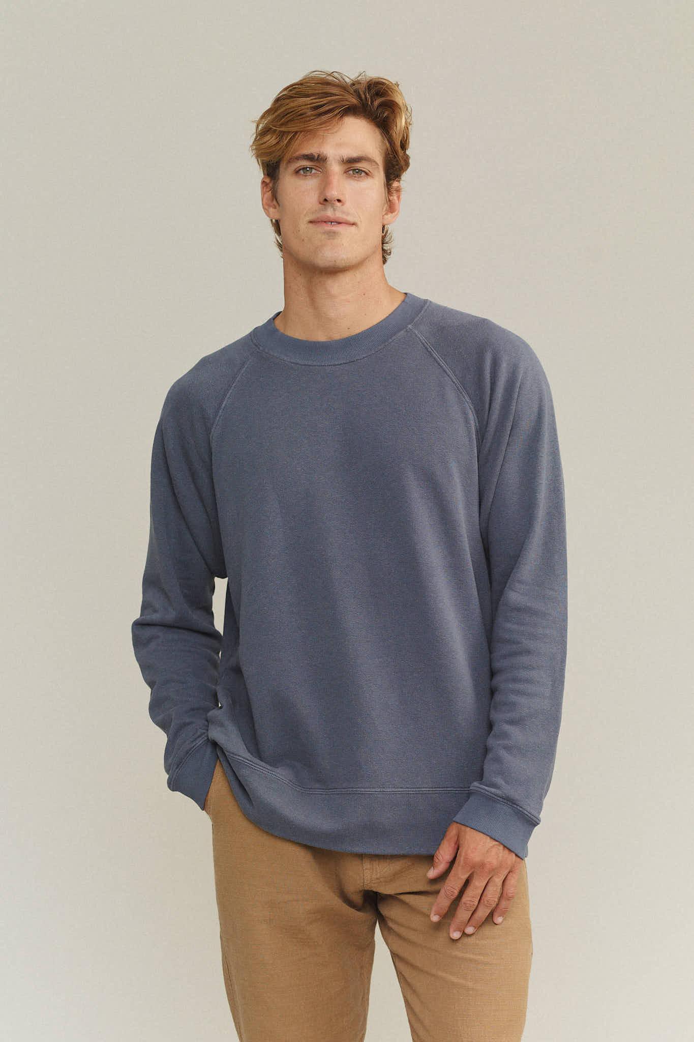 Sierra Raglan Sweatshirt Male Product Image