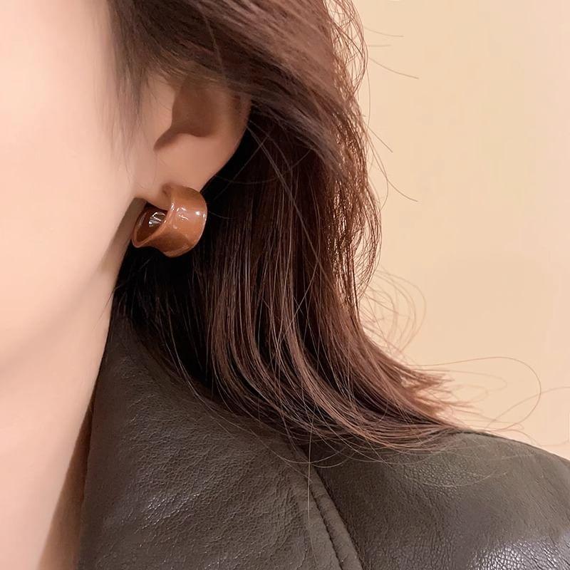 Plain Open Hoop Earring Product Image