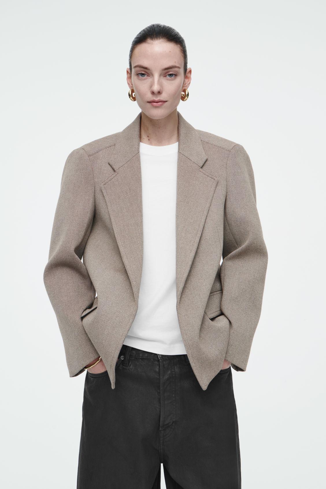 OVERSIZED EXAGGERATED-SHOULDER BLAZER Product Image