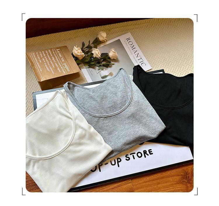 Long Sleeve Scoop Neck Plain Tee Product Image