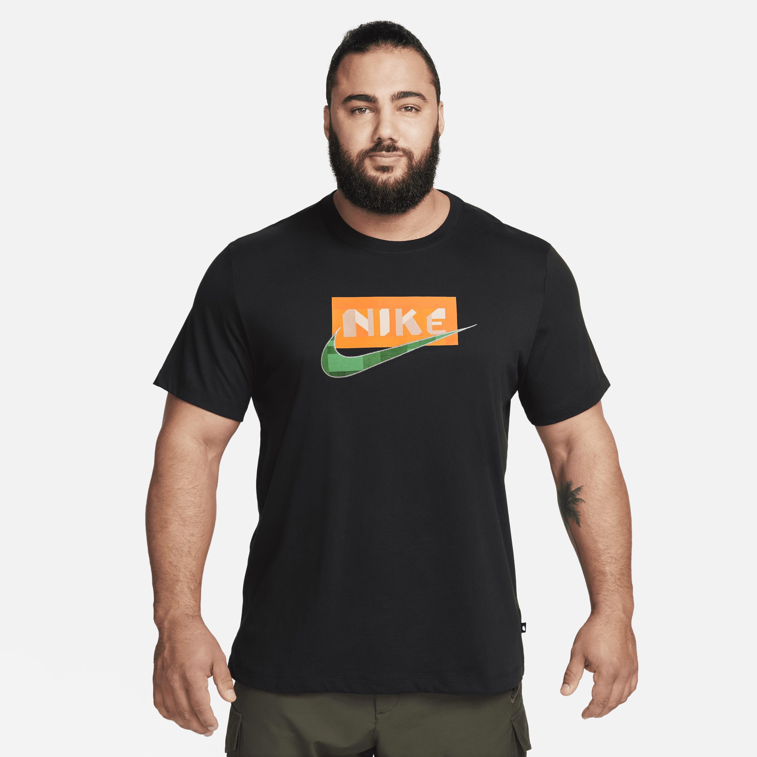 Nike Swoosh Appliqu Graphic T-Shirt Product Image