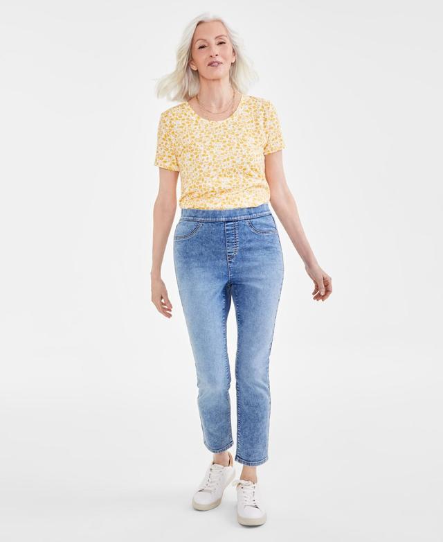 Women's Mid-Rise Pull-On Capri Jeans Leggings, Created for Macy's Product Image