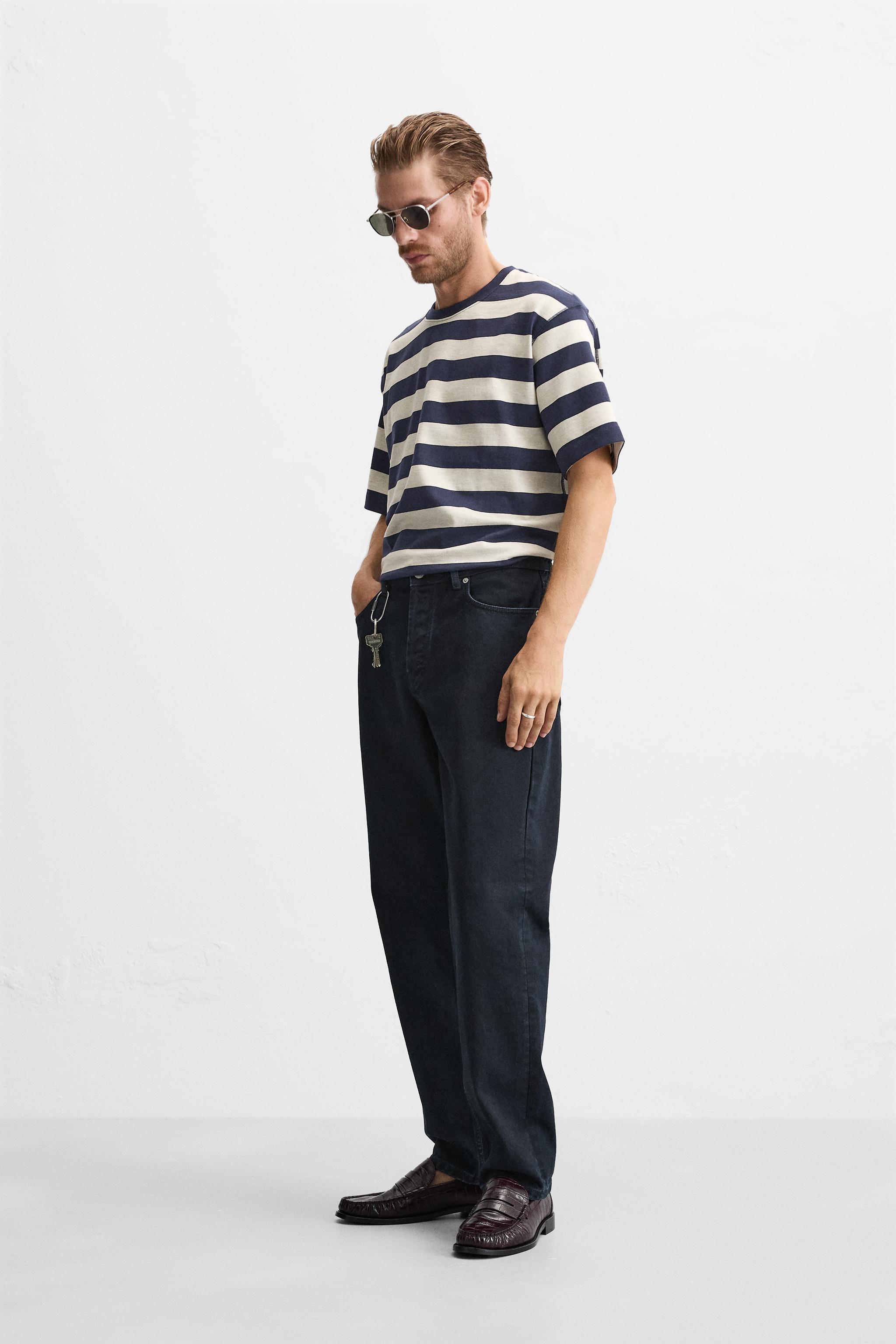 STRIPED T-SHIRT Product Image