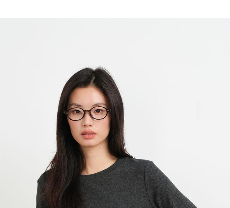 Long-Sleeve Round Neck Plaid Panel T-Shirt Product Image