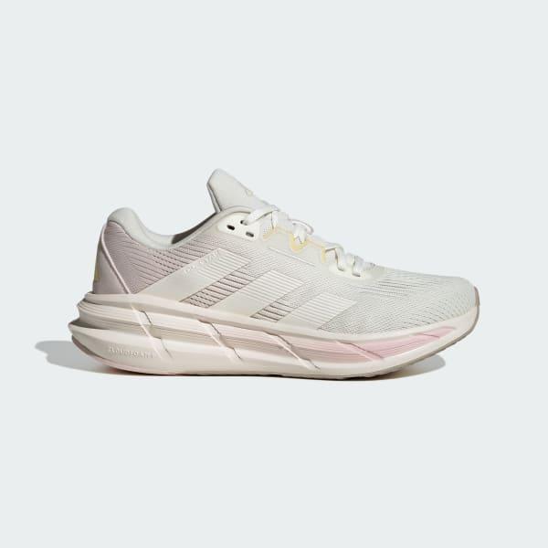 Questar 3 Running Shoes Product Image