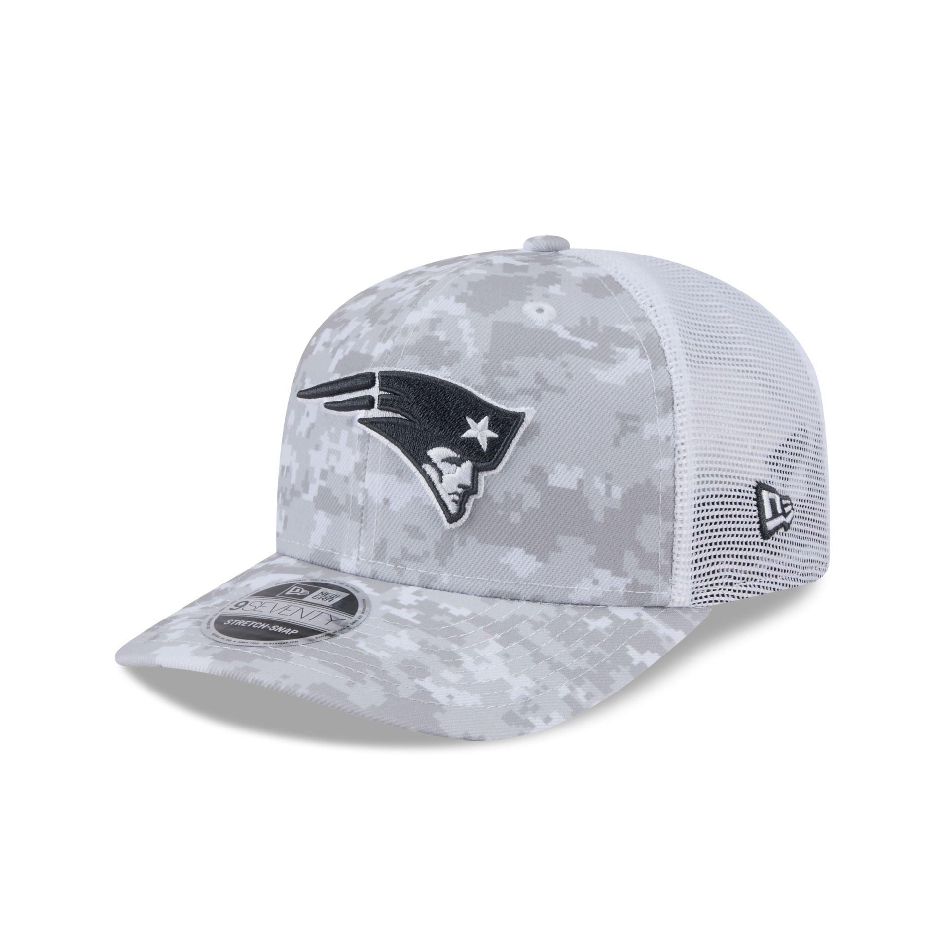 New England Patriots 2024 Salute to Service 9SEVENTY Trucker Hat Male Product Image