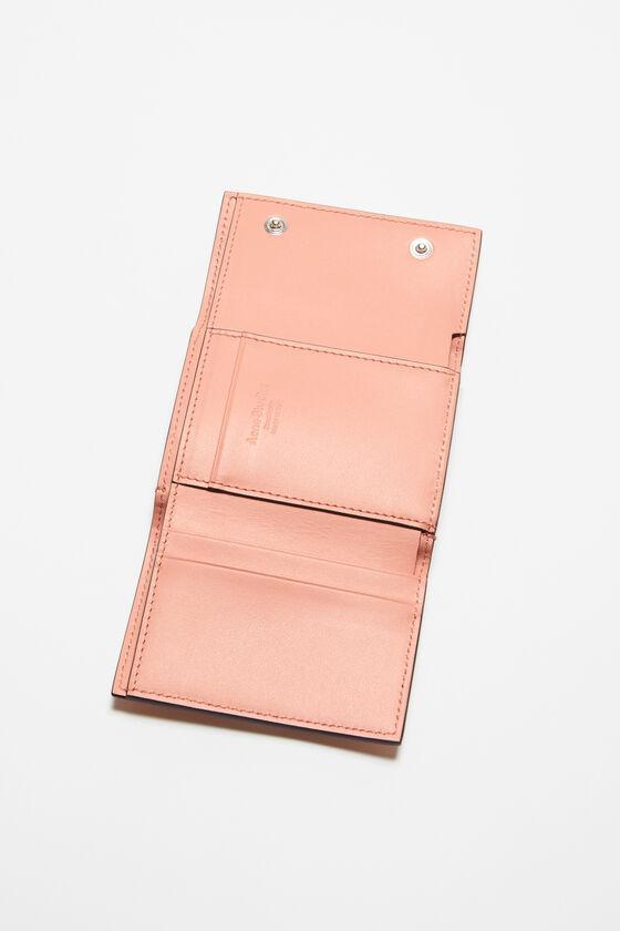 Trifold leather wallet Product Image