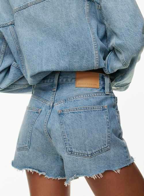 the 90s vintage cut-off denim short Product Image