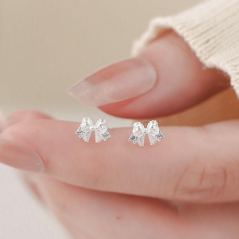 925 Sterling Silver Bow Stud Earring Product Image