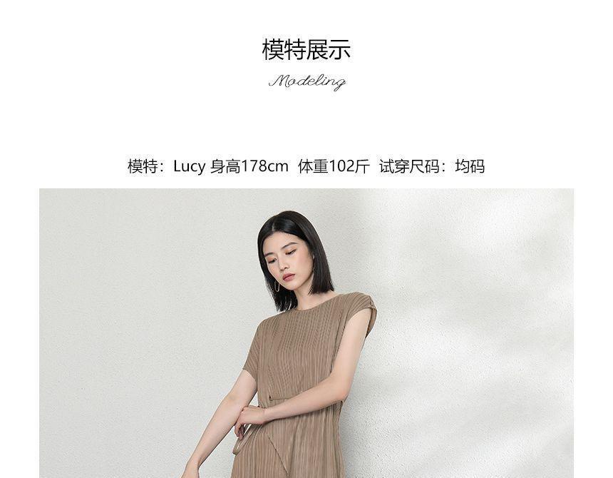 Asymmetric Side-Slit Short-Sleeve Dress product image