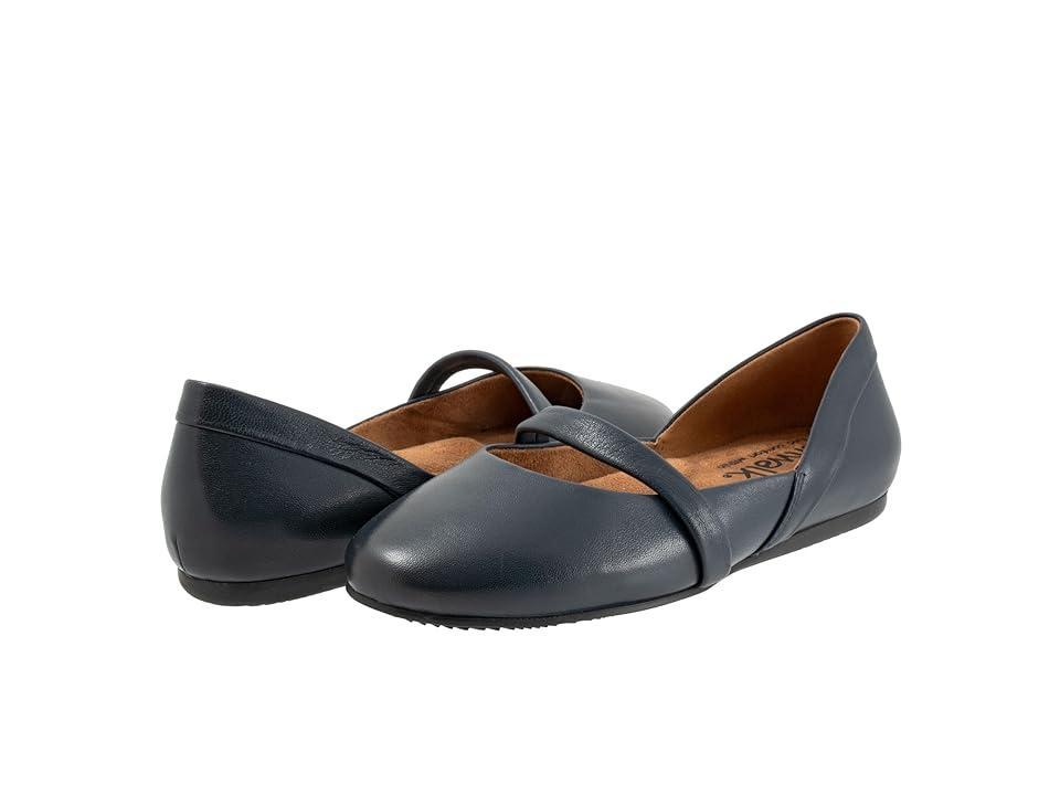 SoftWalk Samara Women's Flat Shoes Product Image