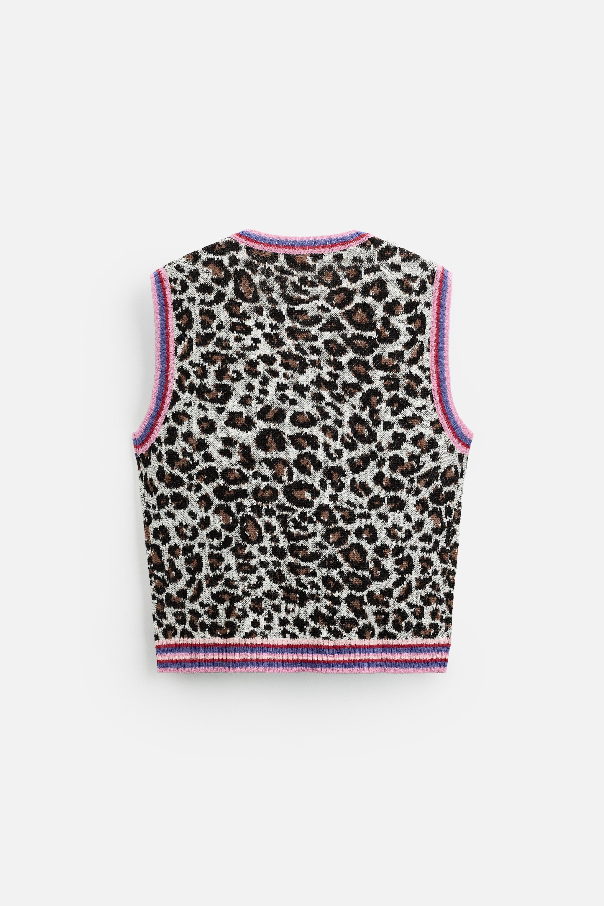 ANIMAL PRINT JACQUARD KNIT VEST Product Image