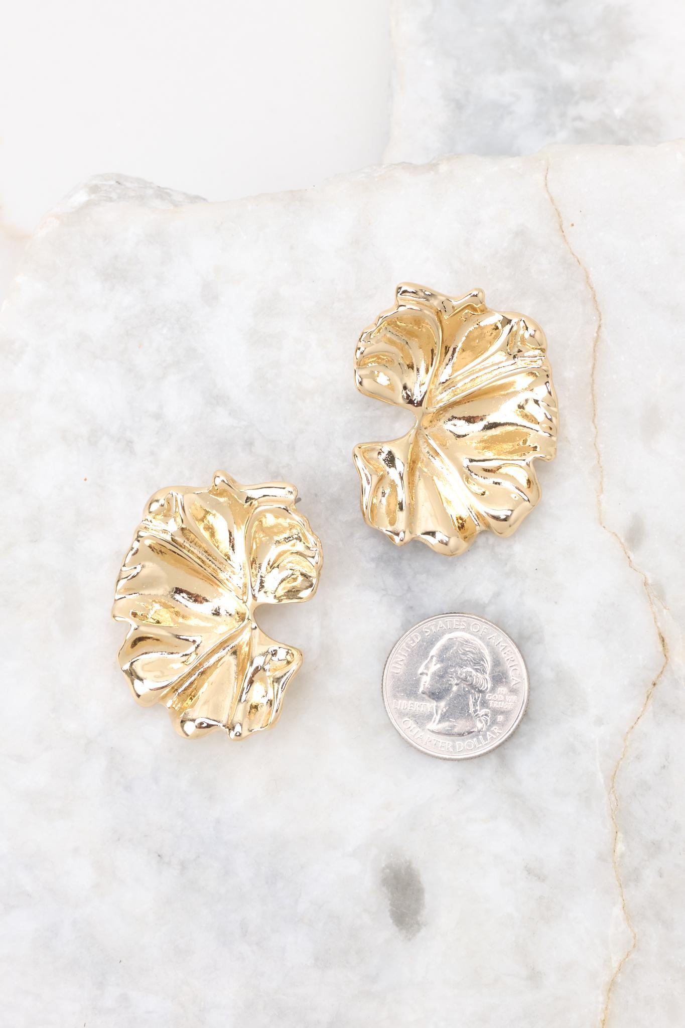 Ivy Leaves Gold Earrings Product Image