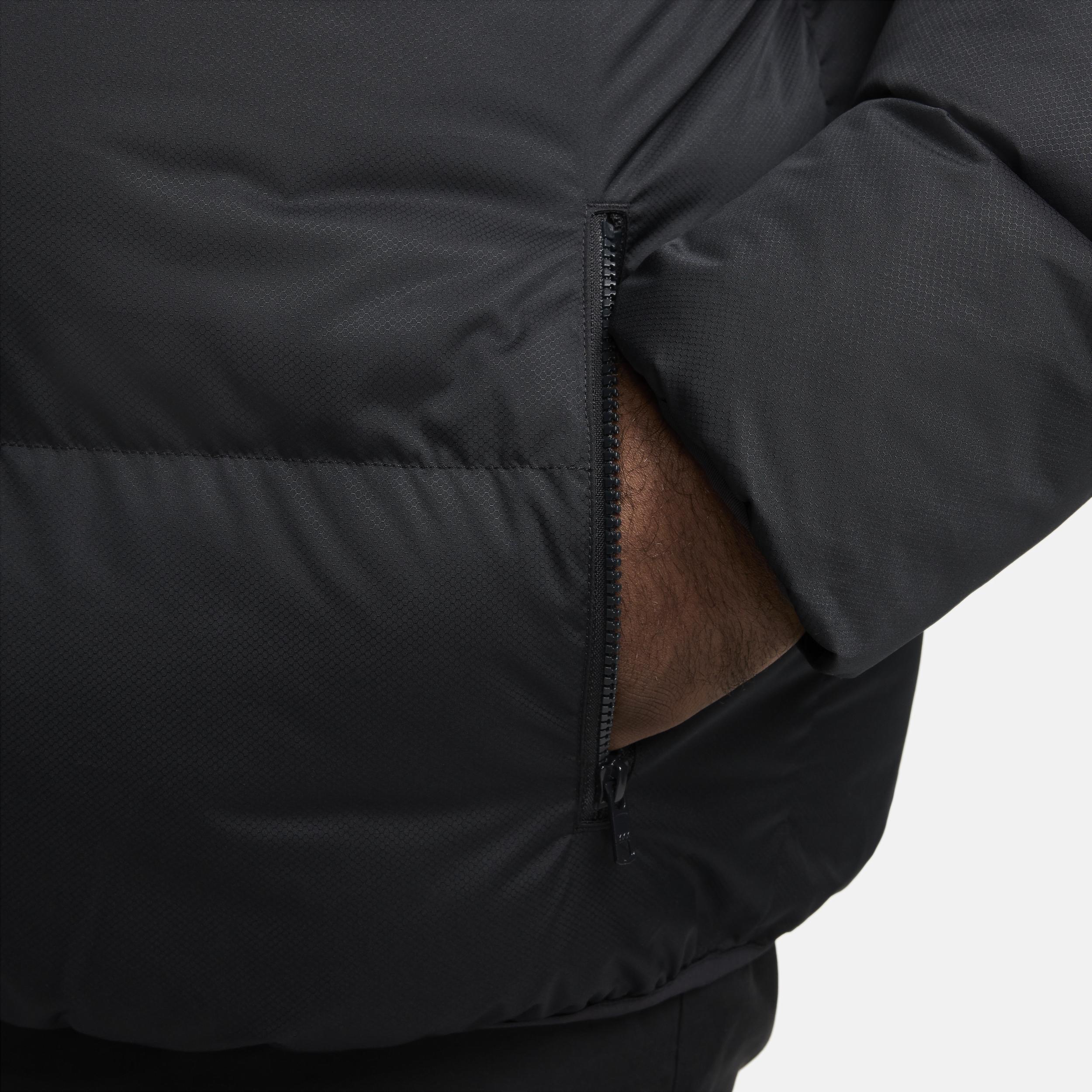 Nike Mens Sportswear Club Water-Repellant Puffer Jacket - Black Product Image