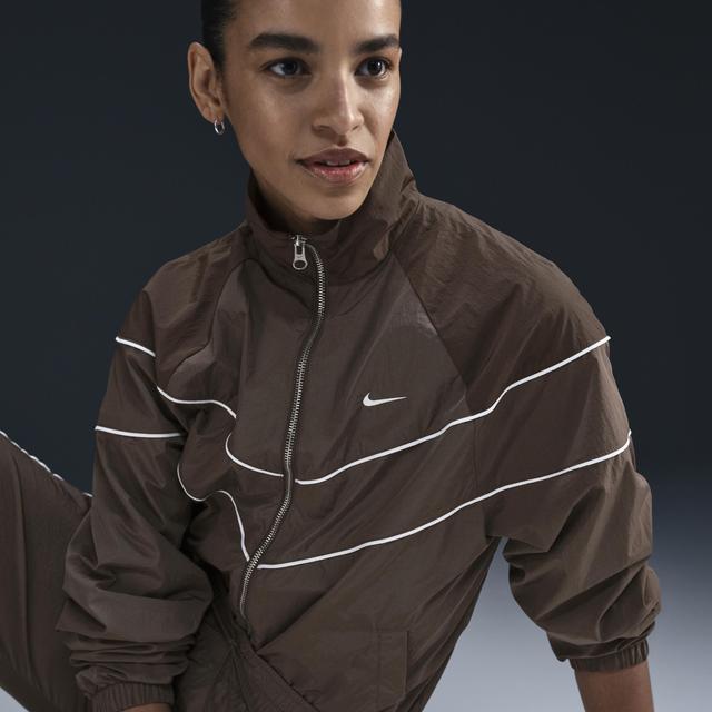 Nike Women's Windrunner Loose UV Woven Full-Zip Jacket Product Image