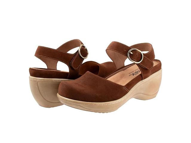 SoftWalk Mabelle (Chesnut Suede) Women's Shoes Product Image