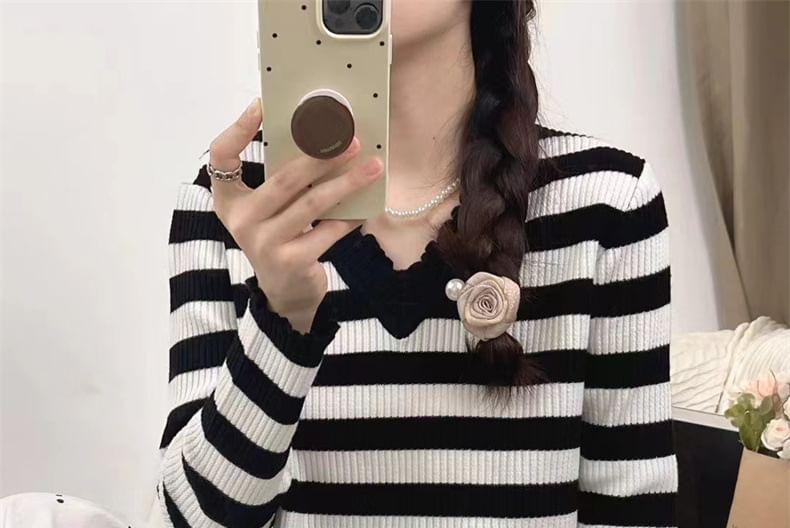 Long-Sleeve V-Neck Striped Lettuce Edge Knit Top Product Image