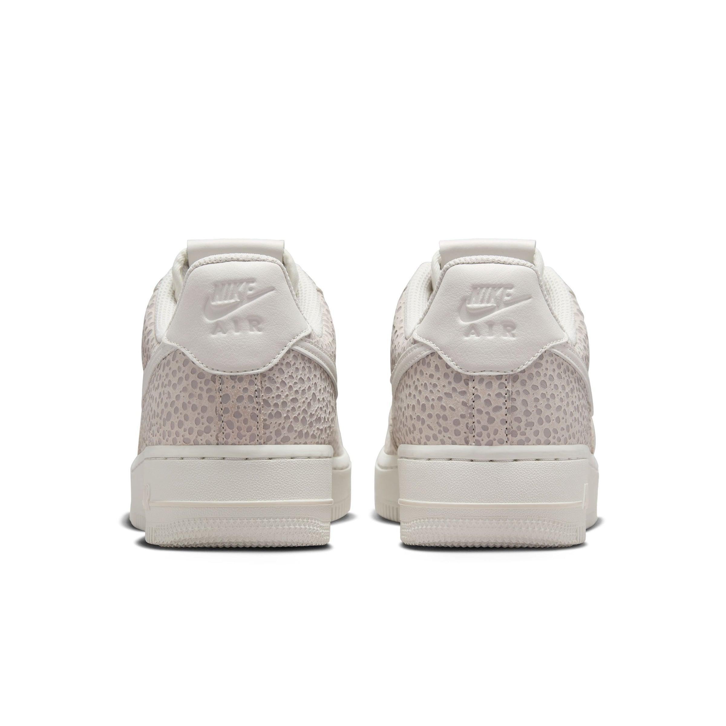 WOMEN'S AIR FORCE 1 '07 PRM Female Product Image