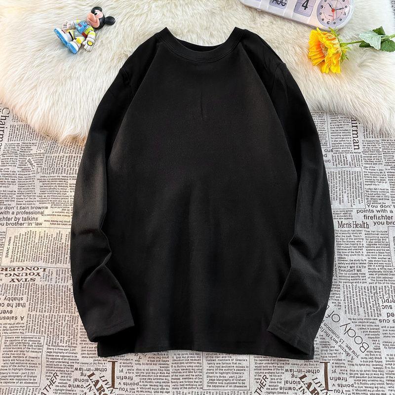 Long-Sleeve Round Neck Plain T-Shirt Product Image