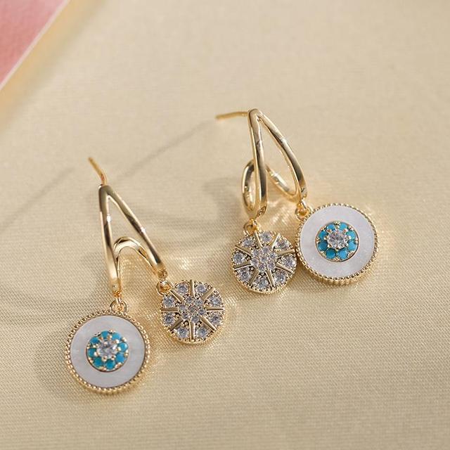 Rhinestone Shell Alloy Drop Earring Product Image