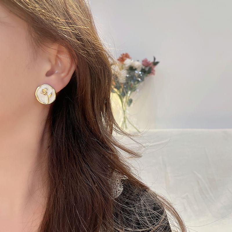 Floral Stud Earring / Clip-On Earring Product Image