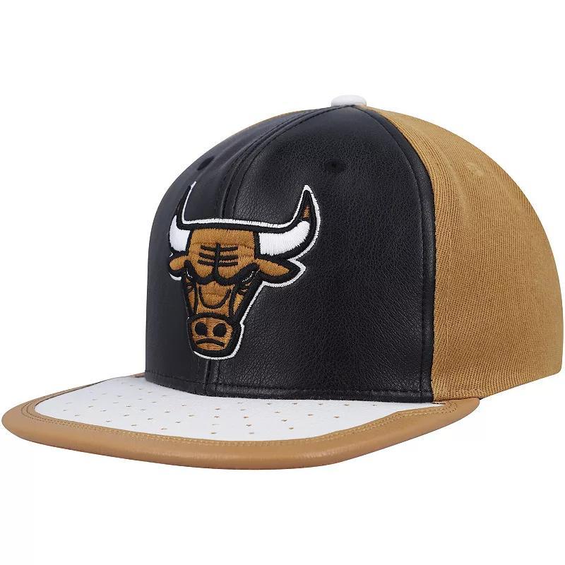 Mens Mitchell & Ness Black Chicago Bulls Day One Snapback Hat - Black Product Image