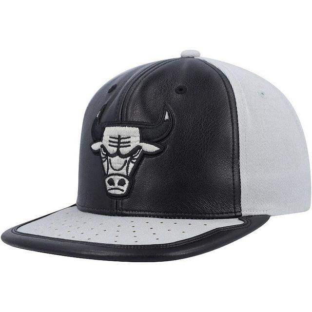 Mens Mitchell & Ness Black Chicago Bulls Day One Snapback Hat - Black Product Image