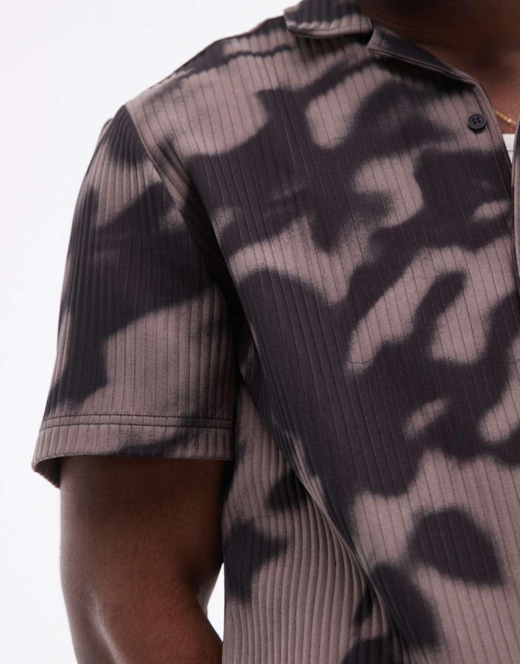 Topman short sleeve blurred printed plisse shirt in purple - part of a set Product Image