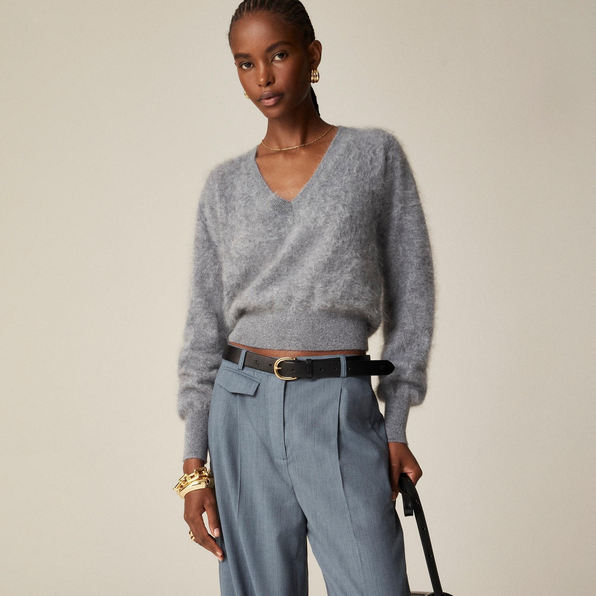 Brushed cashmere cropped V-neck sweater Product Image