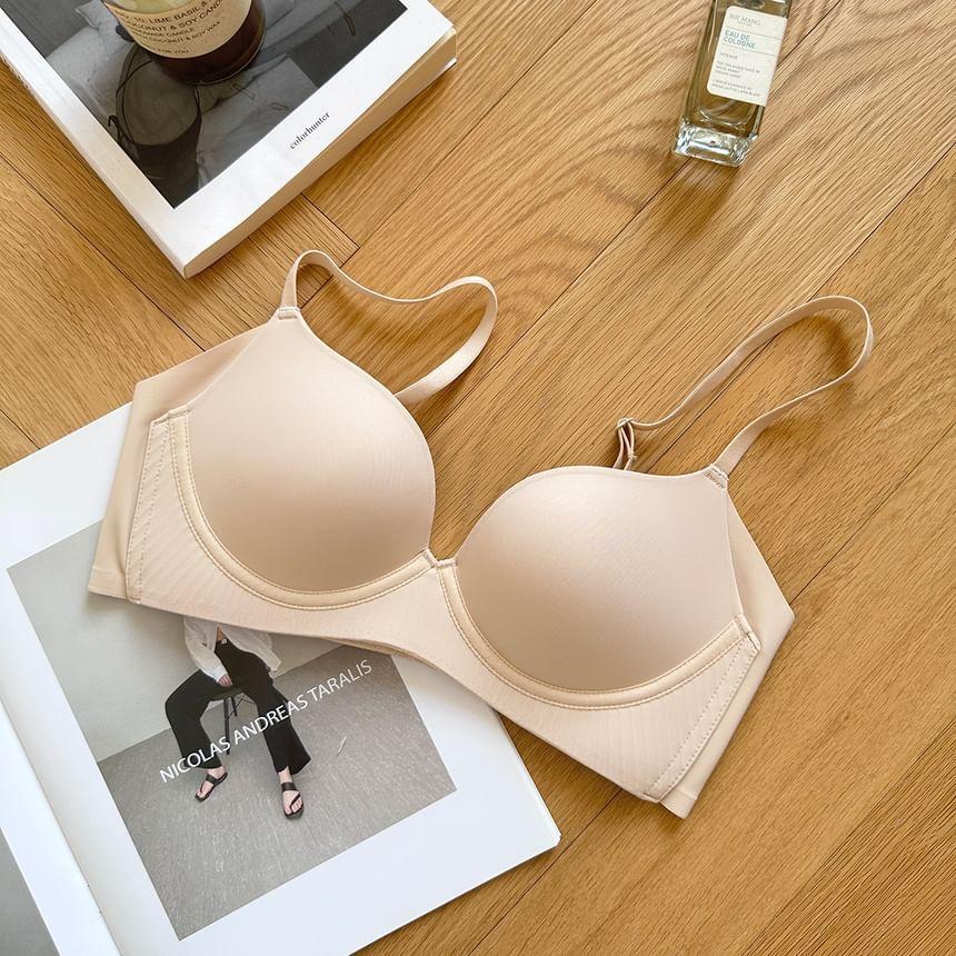 Plain Wireless Push Up Bra Product Image