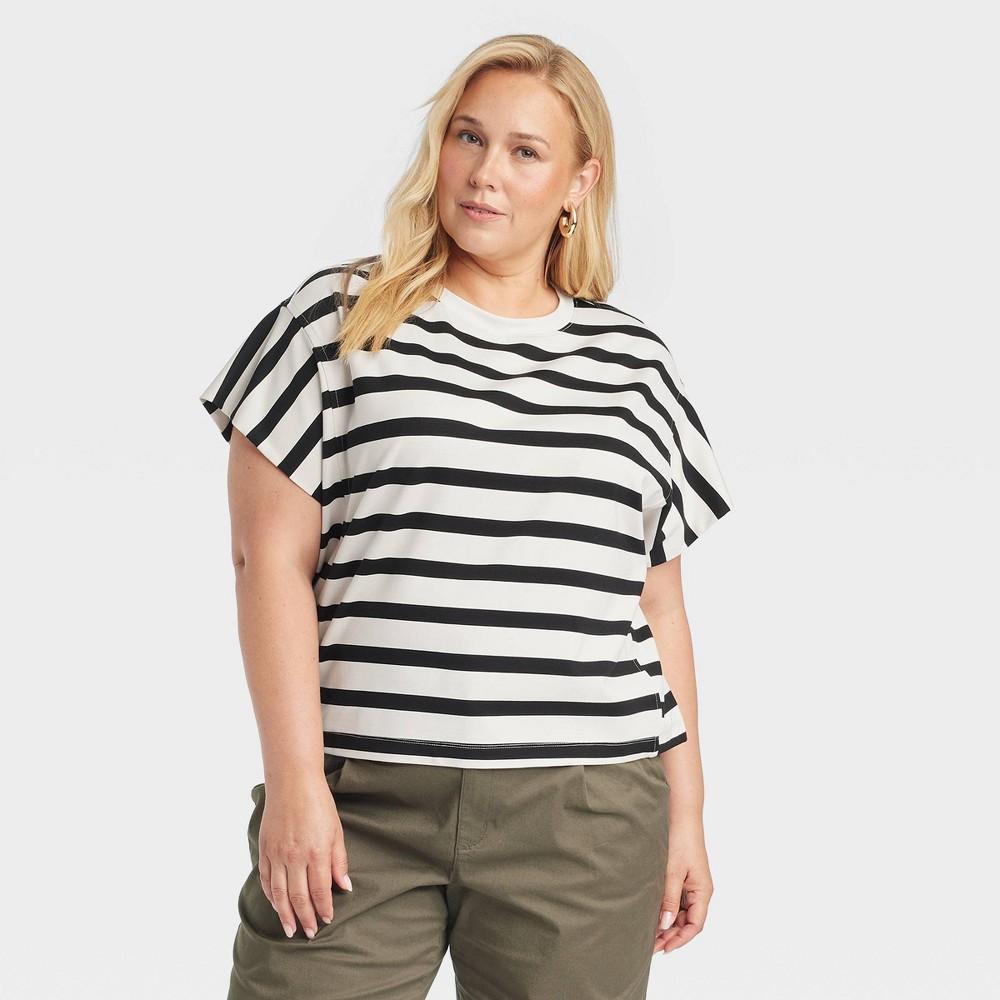 Womens Short Sleeve T-Shirt - A New Day Striped 1X Product Image