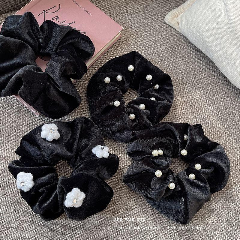 Floral / Faux Pearl / Plain Velvet Scrunchie (Various Designs) Product Image