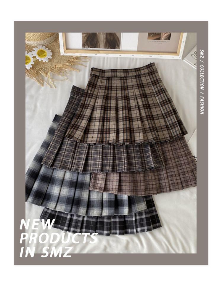 Plaid Pleated Mini Skirt Product Image