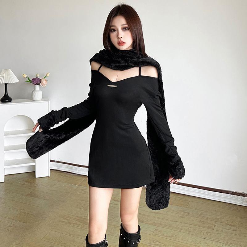 Long Sleeve Cold-Shoulder Plain Slim-Fit Mini A-Line Dress / Faux Fur Hooded Scarf Product Image