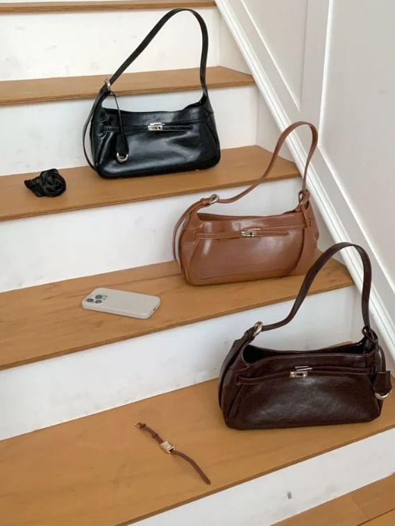 Plain Cowhide Leather Crossbody Bag product image