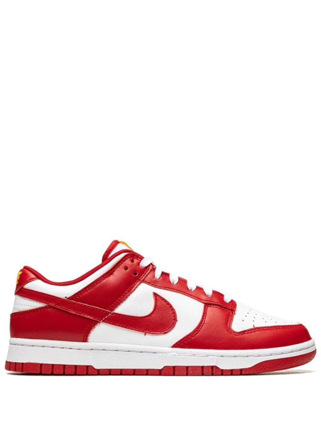 Dunk Low Retro Sneakers In White Product Image