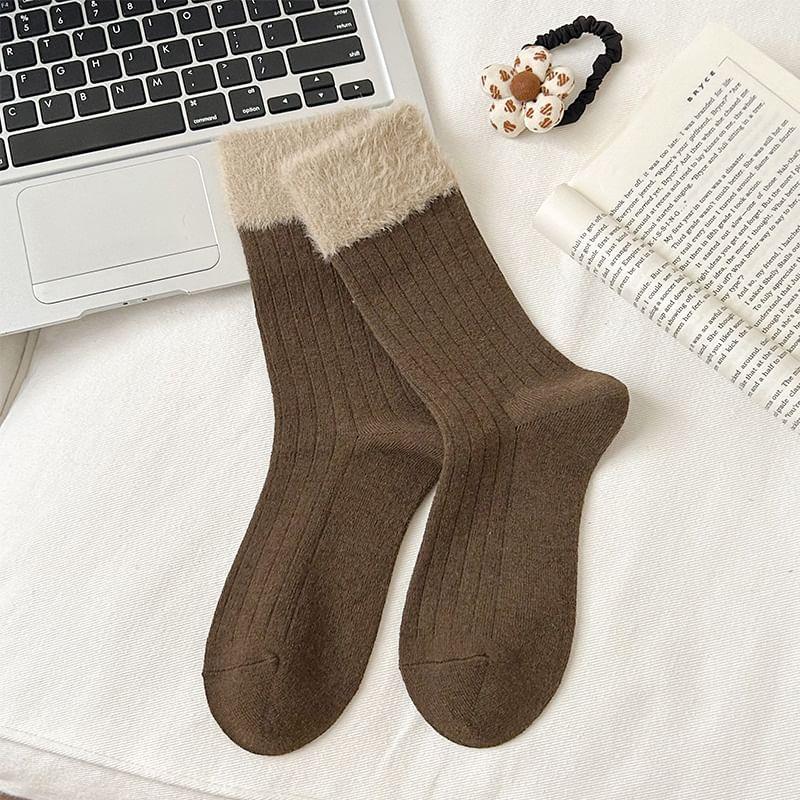 Two Tone Fluffy Panel Socks / Set Product Image