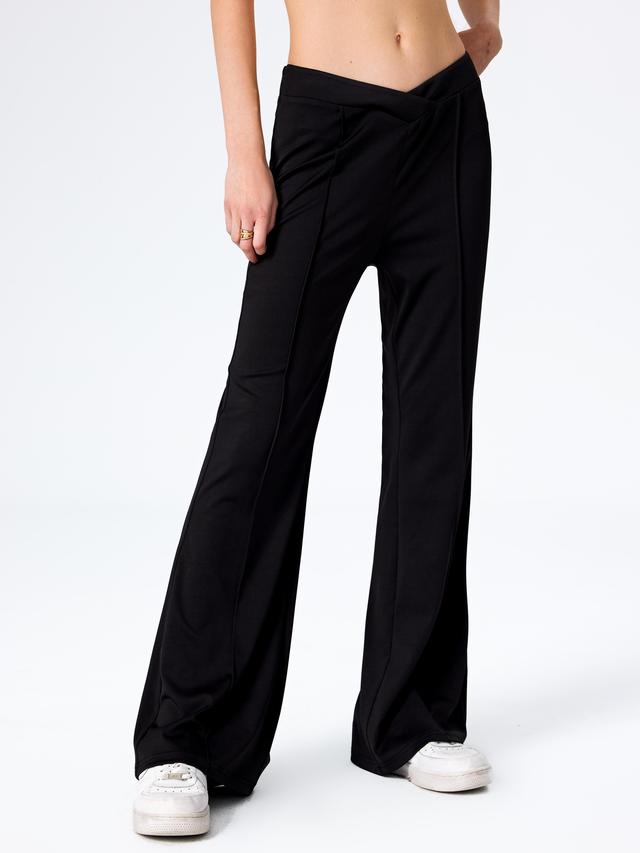 V Waist Knitted Flared Trousers Product Image