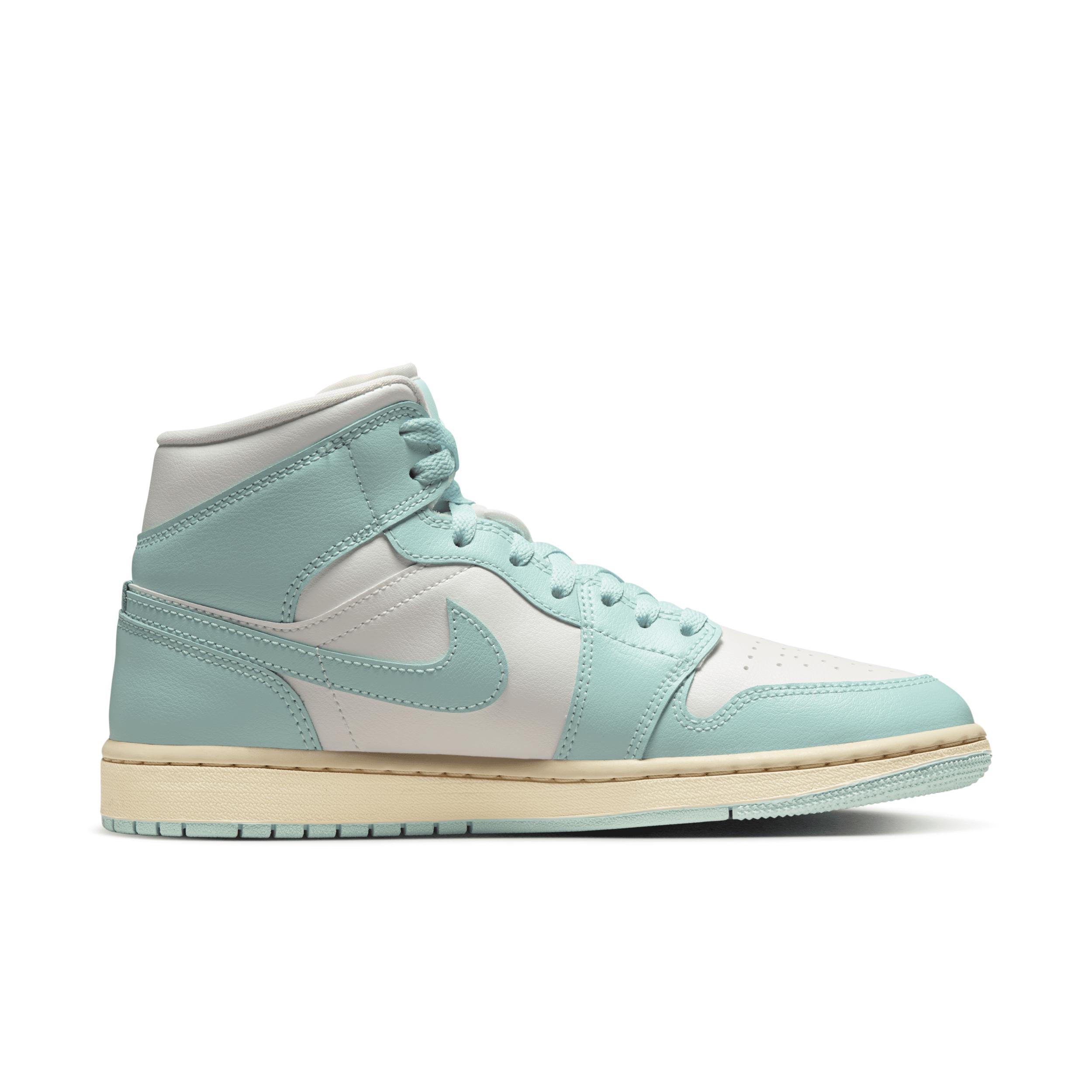 Women's Air Jordan 1 Mid Shoes Product Image