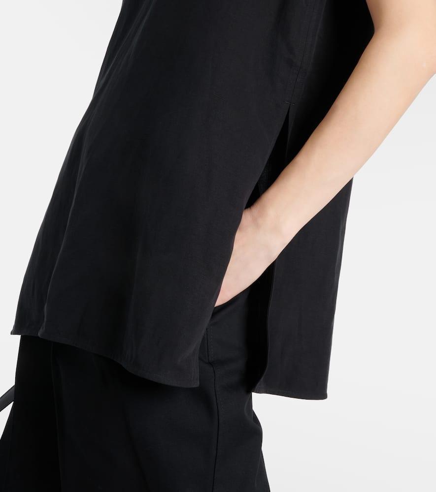 Linen Blend V-necked Top In Black 001 Product Image