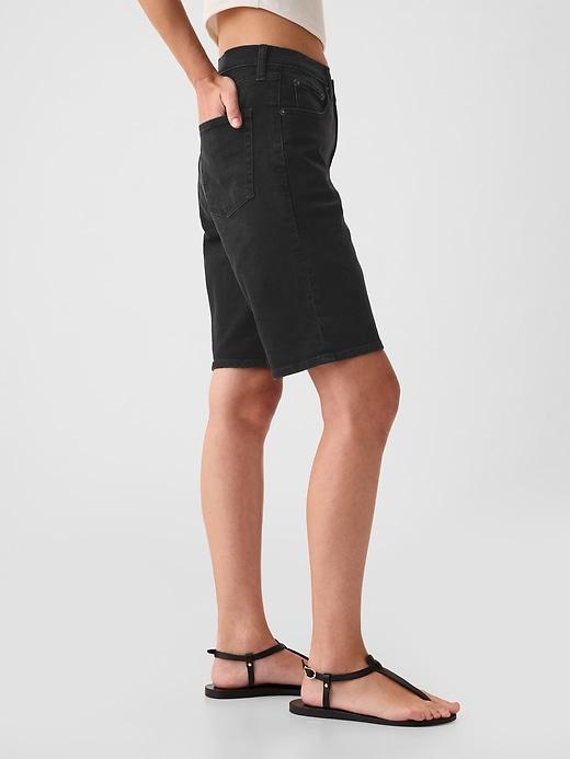 9" High Rise Bermuda Shorts Product Image