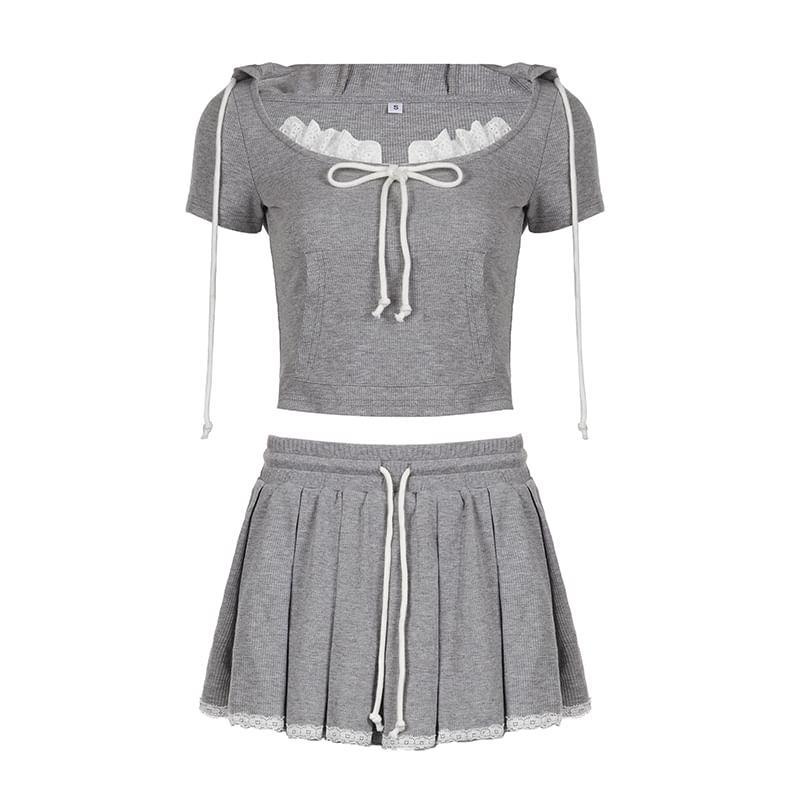 Short-Sleeve Lace Trim Hooded Crop Knit Top / Drawstring Waist Pleated Mini A-Line Skirt Product Image