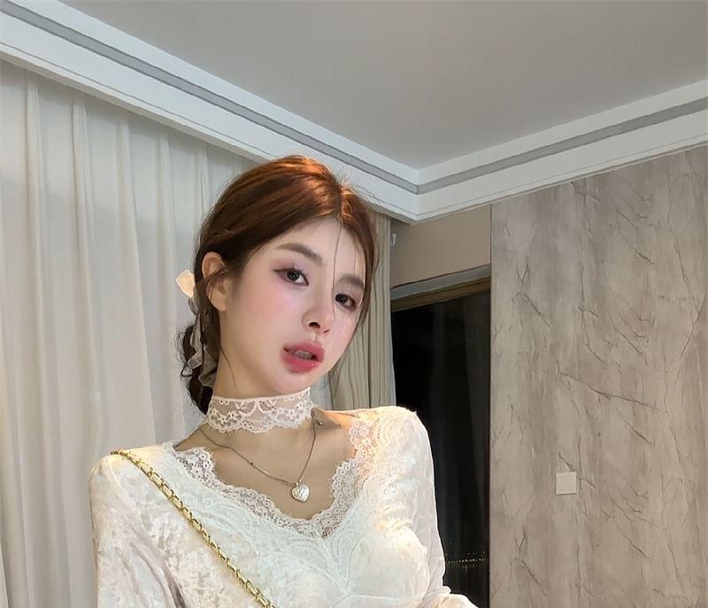 Long-Sleeve V-Neck Lace Top Product Image