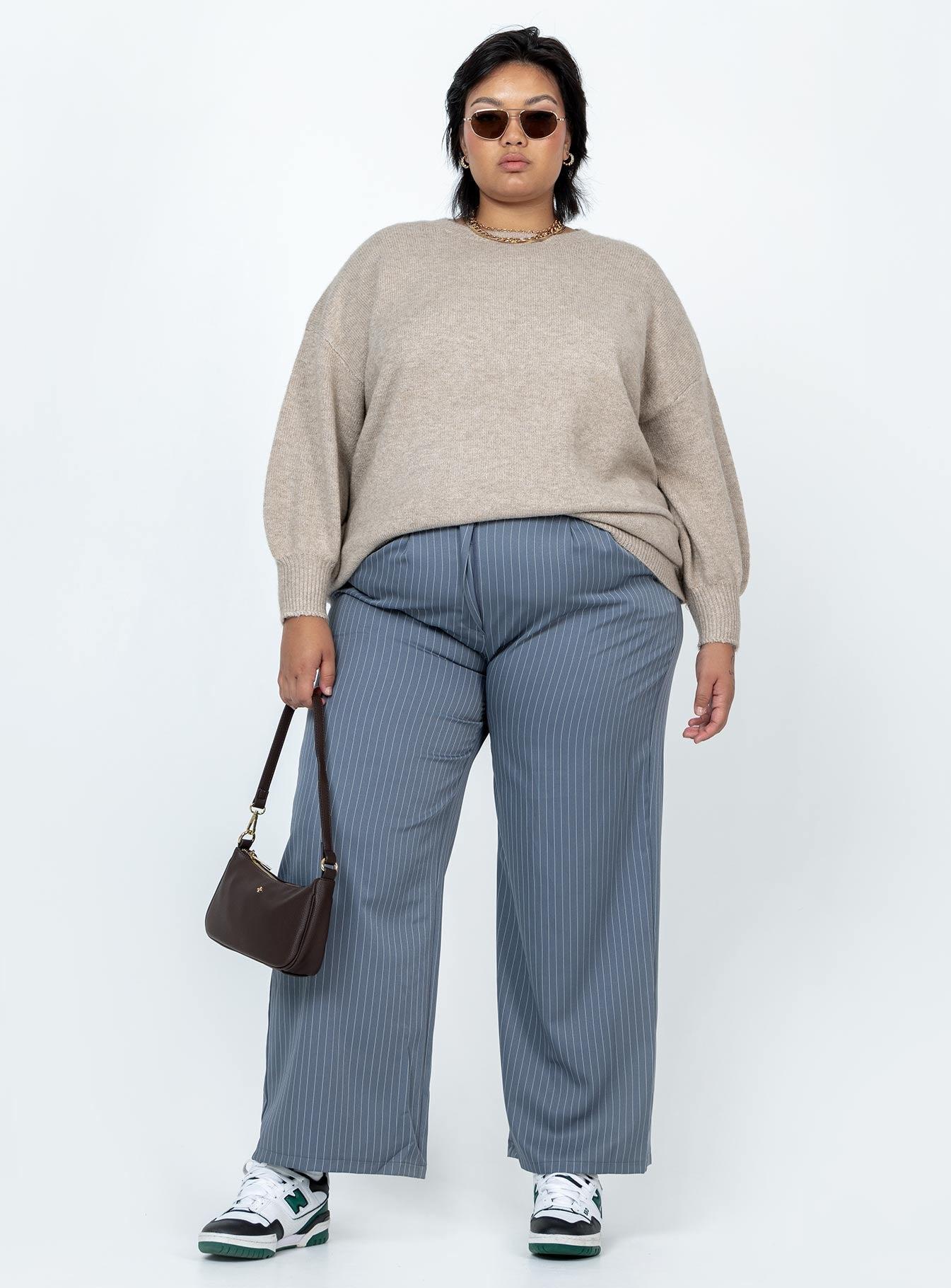 Ryanna Sweater Beige Curve Product Image